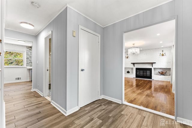 14 Mayling Court, Edison, NJ 08837