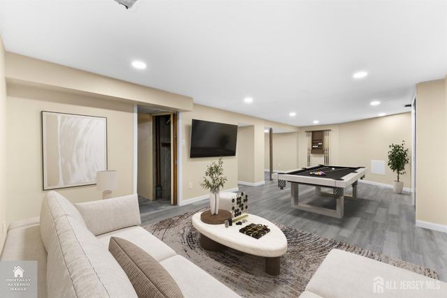 14 Mayling Court, Edison, NJ 08837