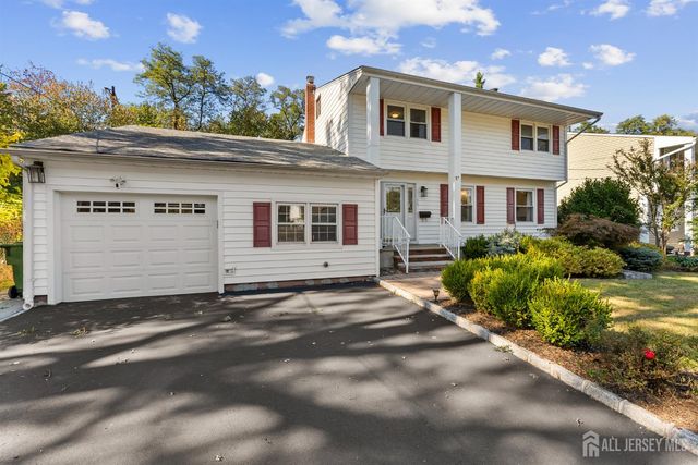 14 Mayling Court, Edison, NJ 08837