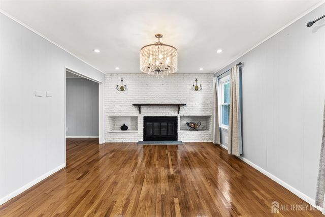 14 Mayling Court, Edison, NJ 08837