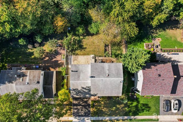 14 Mayling Court, Edison, NJ 08837