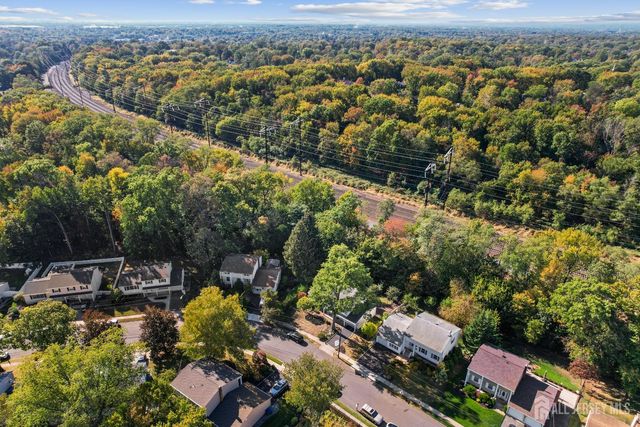 14 Mayling Court, Edison, NJ 08837