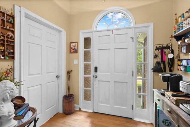 220 Pine Ln., Hattiesburg, MS 39402