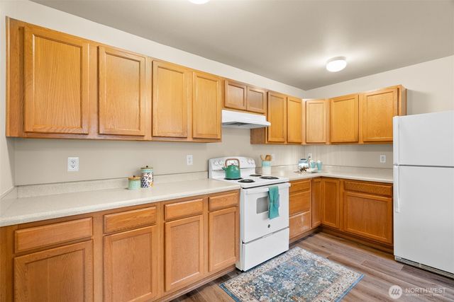 17709 Silver Creek Avenue E, Puyallup, WA 98375