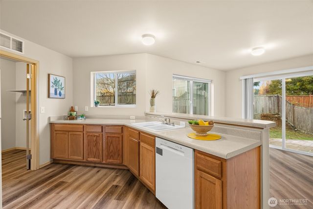 17709 Silver Creek Avenue E, Puyallup, WA 98375