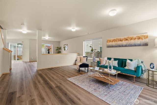 17709 Silver Creek Avenue E, Puyallup, WA 98375