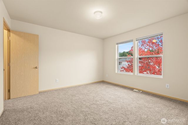 17709 Silver Creek Avenue E, Puyallup, WA 98375