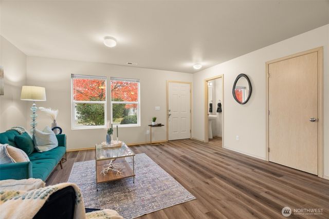 17709 Silver Creek Avenue E, Puyallup, WA 98375