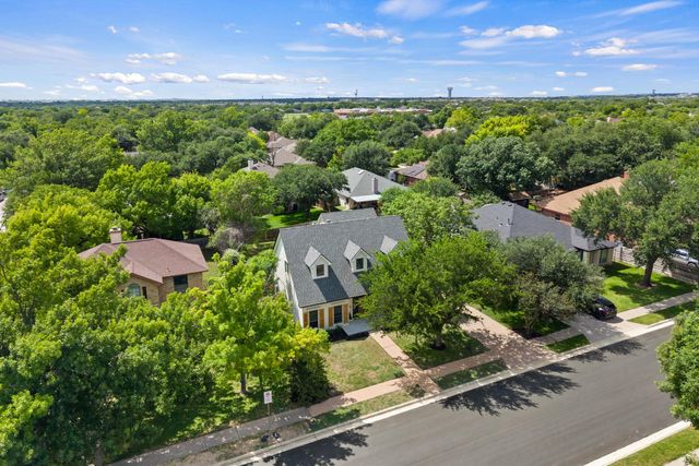 1102 Twin Creek DR, Pflugerville, TX 78660