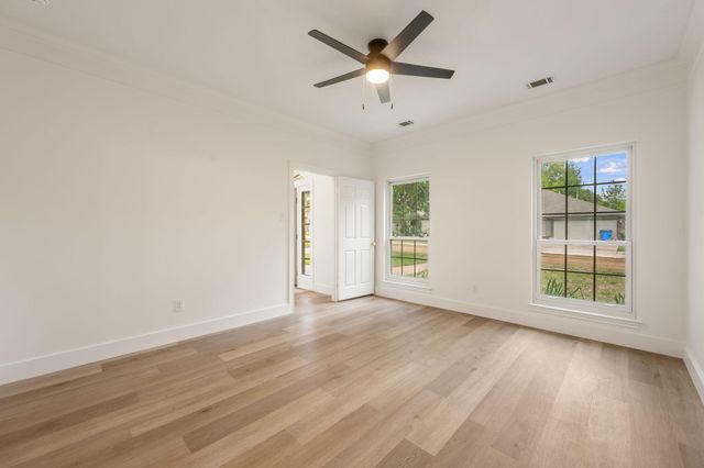 1102 Twin Creek DR, Pflugerville, TX 78660