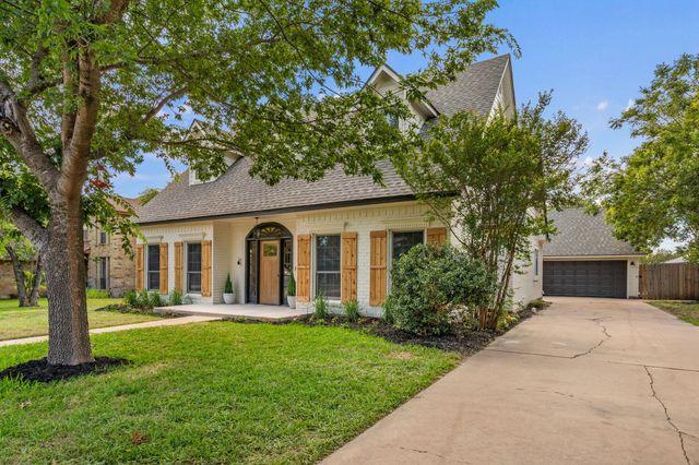 1102 Twin Creek DR, Pflugerville, TX 78660