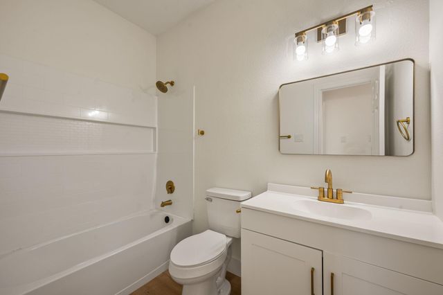 1102 Twin Creek DR, Pflugerville, TX 78660