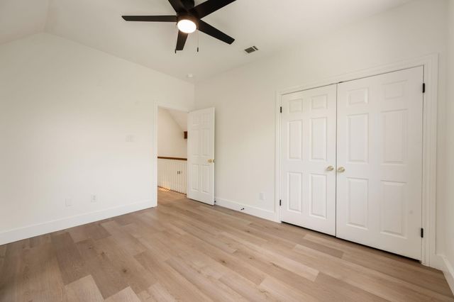 1102 Twin Creek DR, Pflugerville, TX 78660