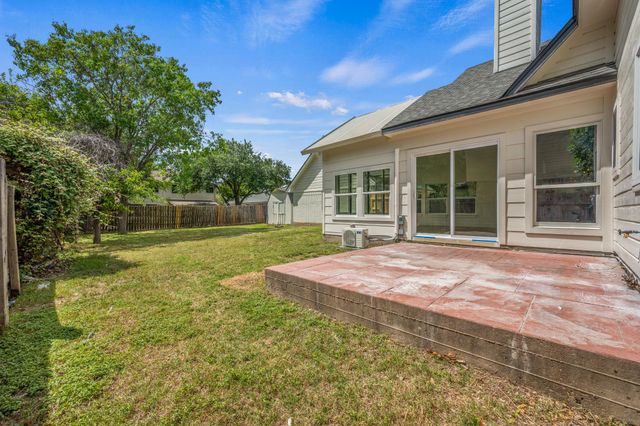 1102 Twin Creek DR, Pflugerville, TX 78660