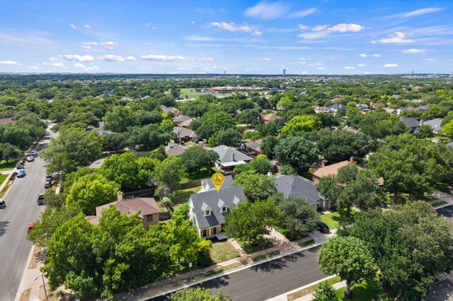 1102 Twin Creek DR, Pflugerville, TX 78660