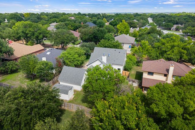 1102 Twin Creek DR, Pflugerville, TX 78660