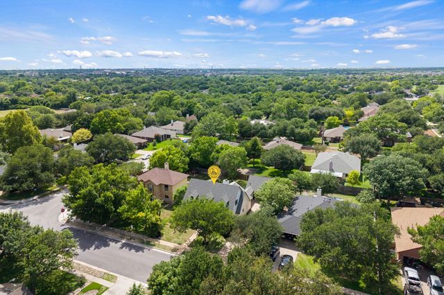 1102 Twin Creek DR, Pflugerville, TX 78660