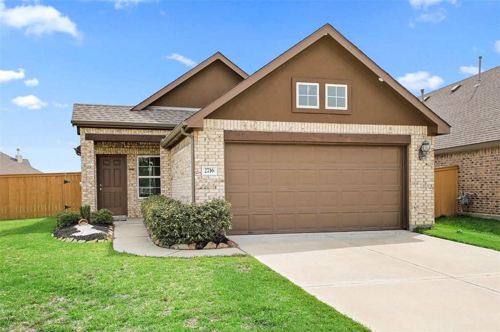 2716 Bernadino Drive, Texas City, TX 77568
