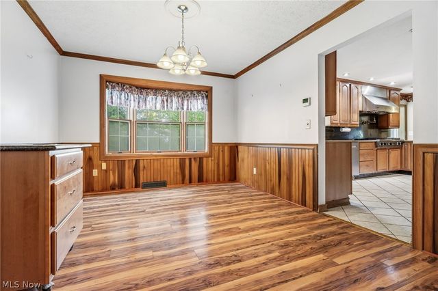 7439 State Route 43, Kent, OH 44240