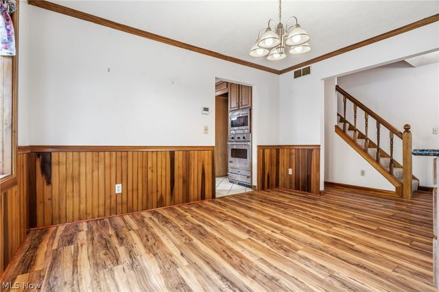 7439 State Route 43, Kent, OH 44240