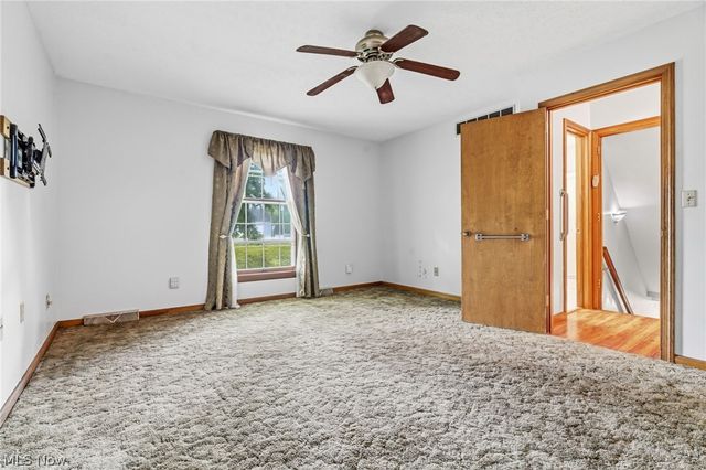7439 State Route 43, Kent, OH 44240
