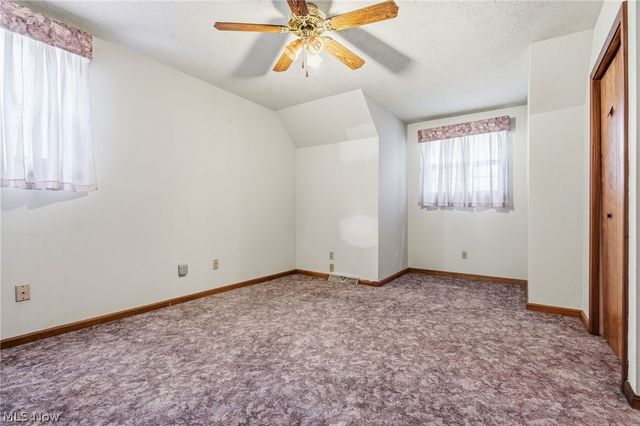 7439 State Route 43, Kent, OH 44240