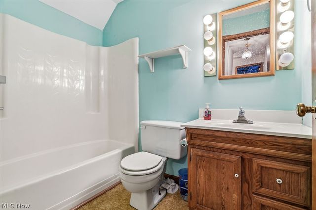 7439 State Route 43, Kent, OH 44240