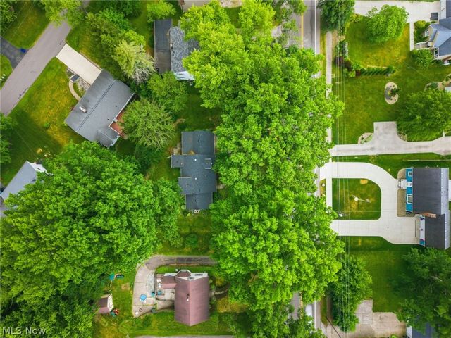 7439 State Route 43, Kent, OH 44240