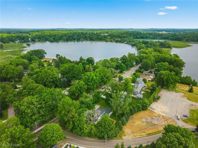 7439 State Route 43, Kent, OH 44240