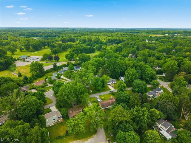 7439 State Route 43, Kent, OH 44240