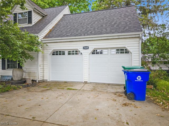 7439 State Route 43, Kent, OH 44240