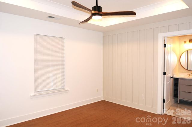 105 W 6th Avenue, Gastonia, NC 28052