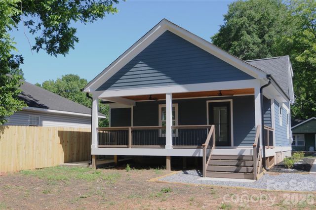 105 W 6th Avenue, Gastonia, NC 28052