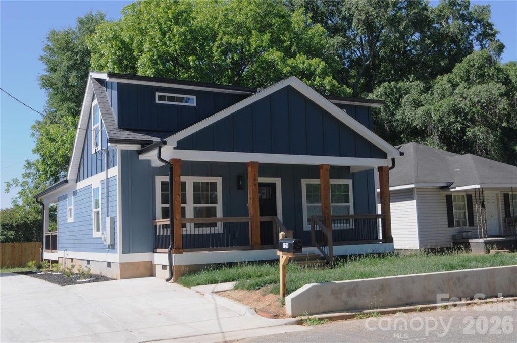 105 W 6th Avenue, Gastonia, NC 28052