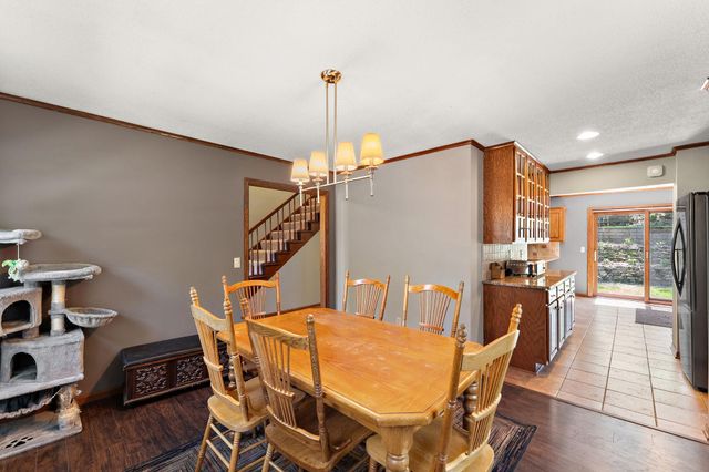 9888 Oak Shore Drive, Lakeville, MN 55044
