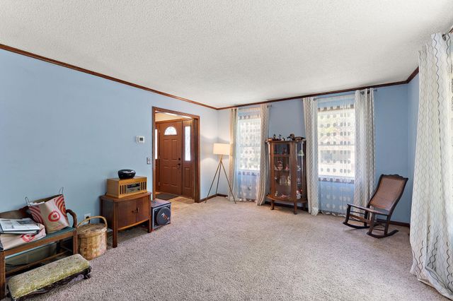 9888 Oak Shore Drive, Lakeville, MN 55044