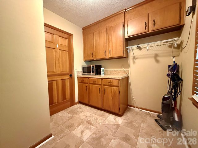 196 Flint Ridge Drive, Concord, NC 28025