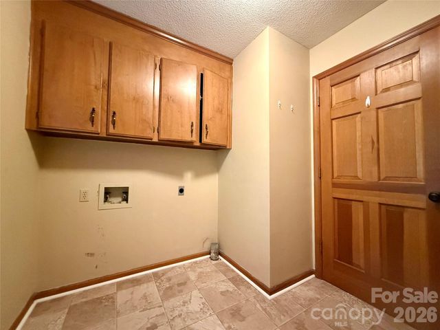 196 Flint Ridge Drive, Concord, NC 28025