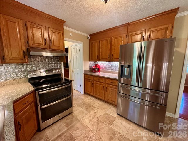 196 Flint Ridge Drive, Concord, NC 28025