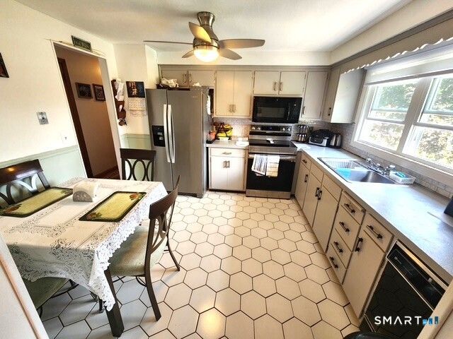 24 Morningside Avenue, Meriden, CT 06450