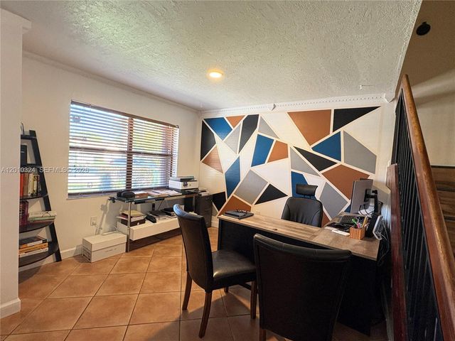 5424 Gate Lake Rd 5424, Tamarac, FL 33319