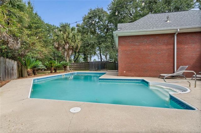 2518 Muir Woods W Drive, Mobile, AL 36693