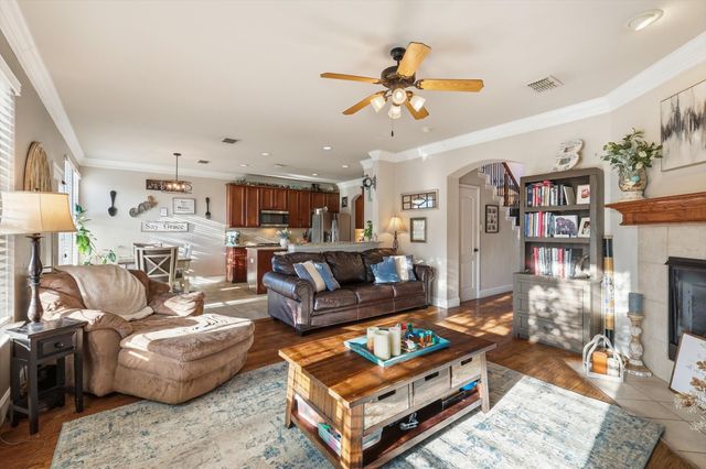 310 Salsbury Drive, Euless, TX 76040