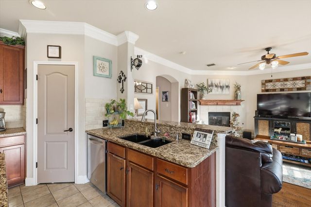 310 Salsbury Drive, Euless, TX 76040