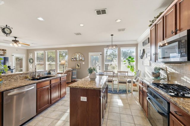 310 Salsbury Drive, Euless, TX 76040