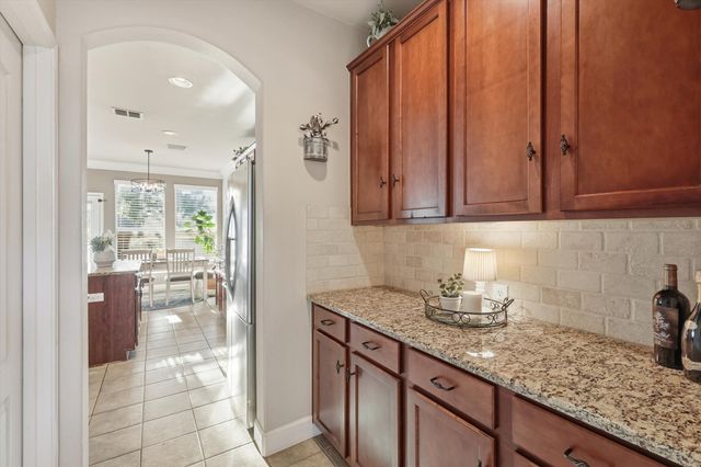 310 Salsbury Drive, Euless, TX 76040