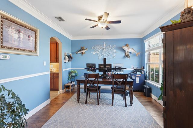 310 Salsbury Drive, Euless, TX 76040