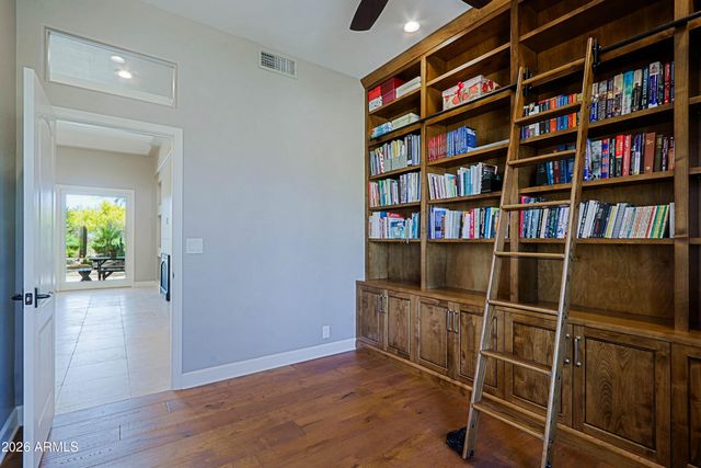 6991 E Mighty Saguaro Way, Scottsdale, AZ 85256