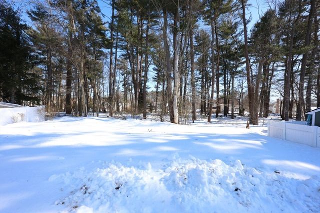 66 Coleman St, Abington, MA 02351