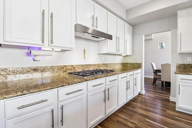 2904 Avenida Valera, Carlsbad, CA 92009